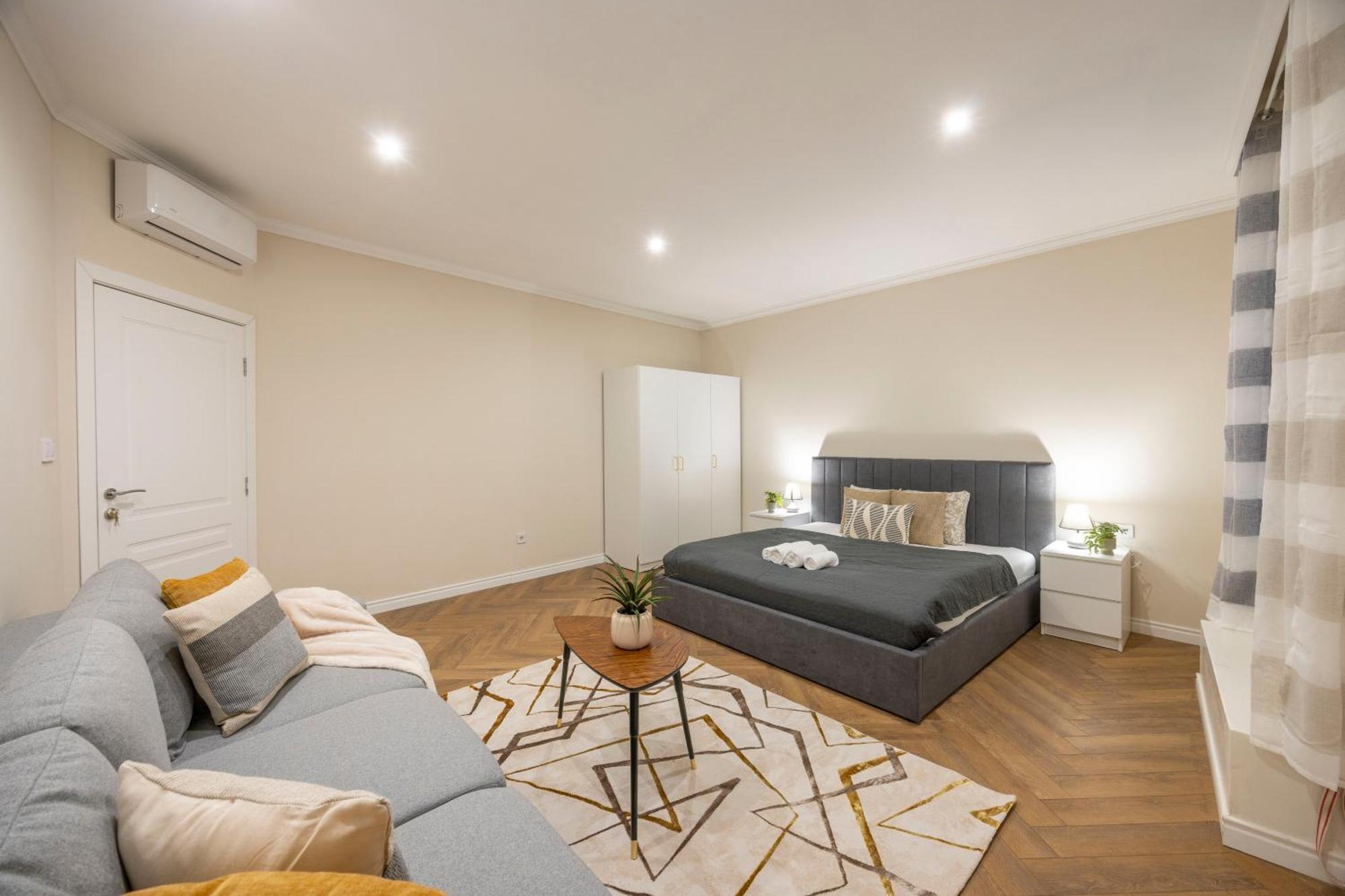 Deluxe & Grand Z15 In A Prime Location Appartement *